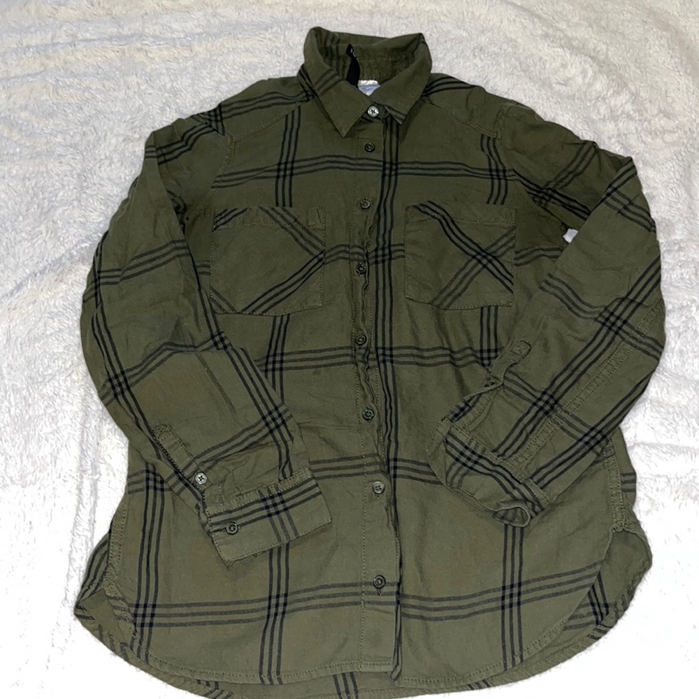H&M plaid green button down plaid
